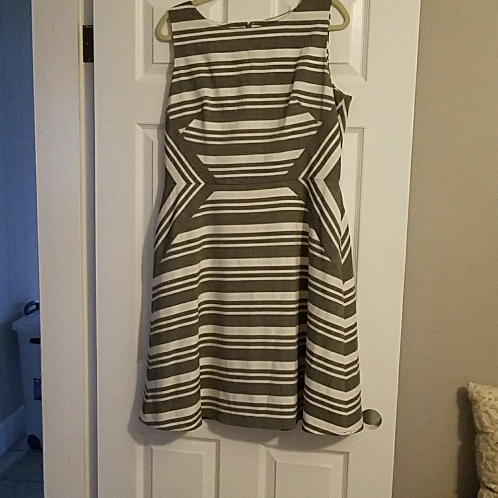 Calvin Klein women's sleeveless dress